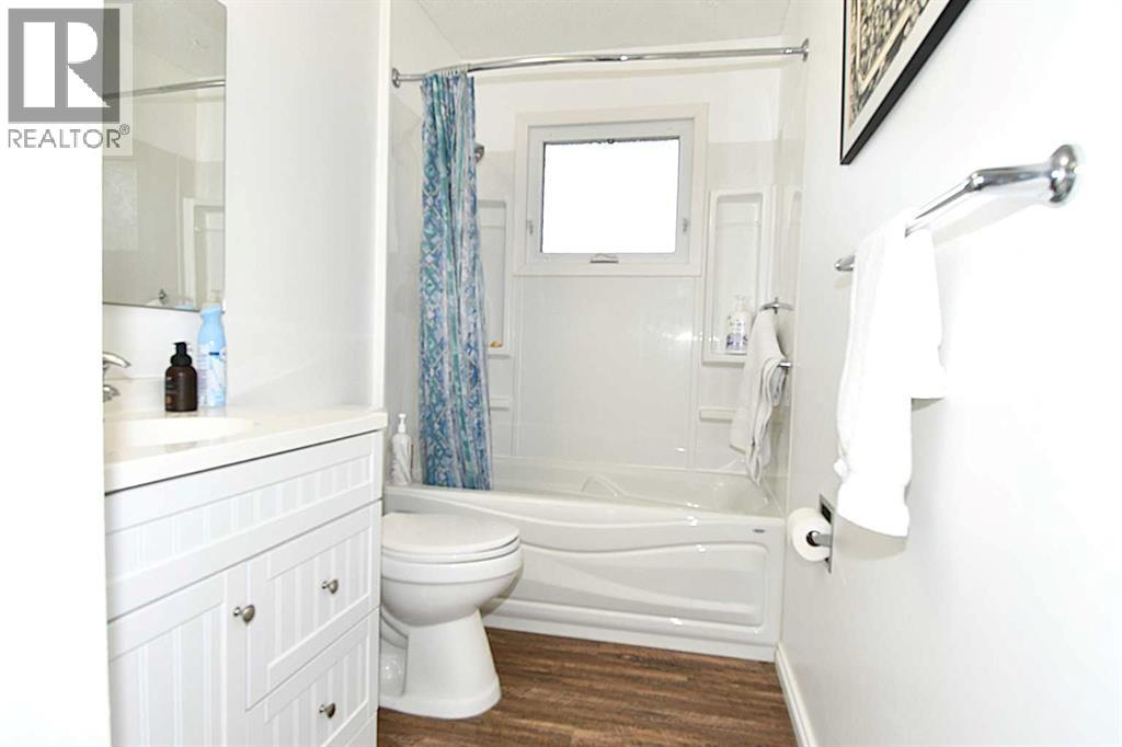 326 3 Avenue - Image 22