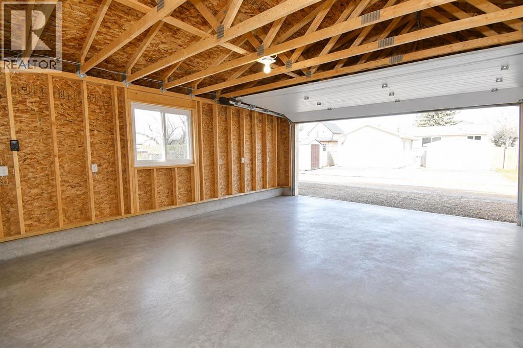 326 3 Avenue - Image 35