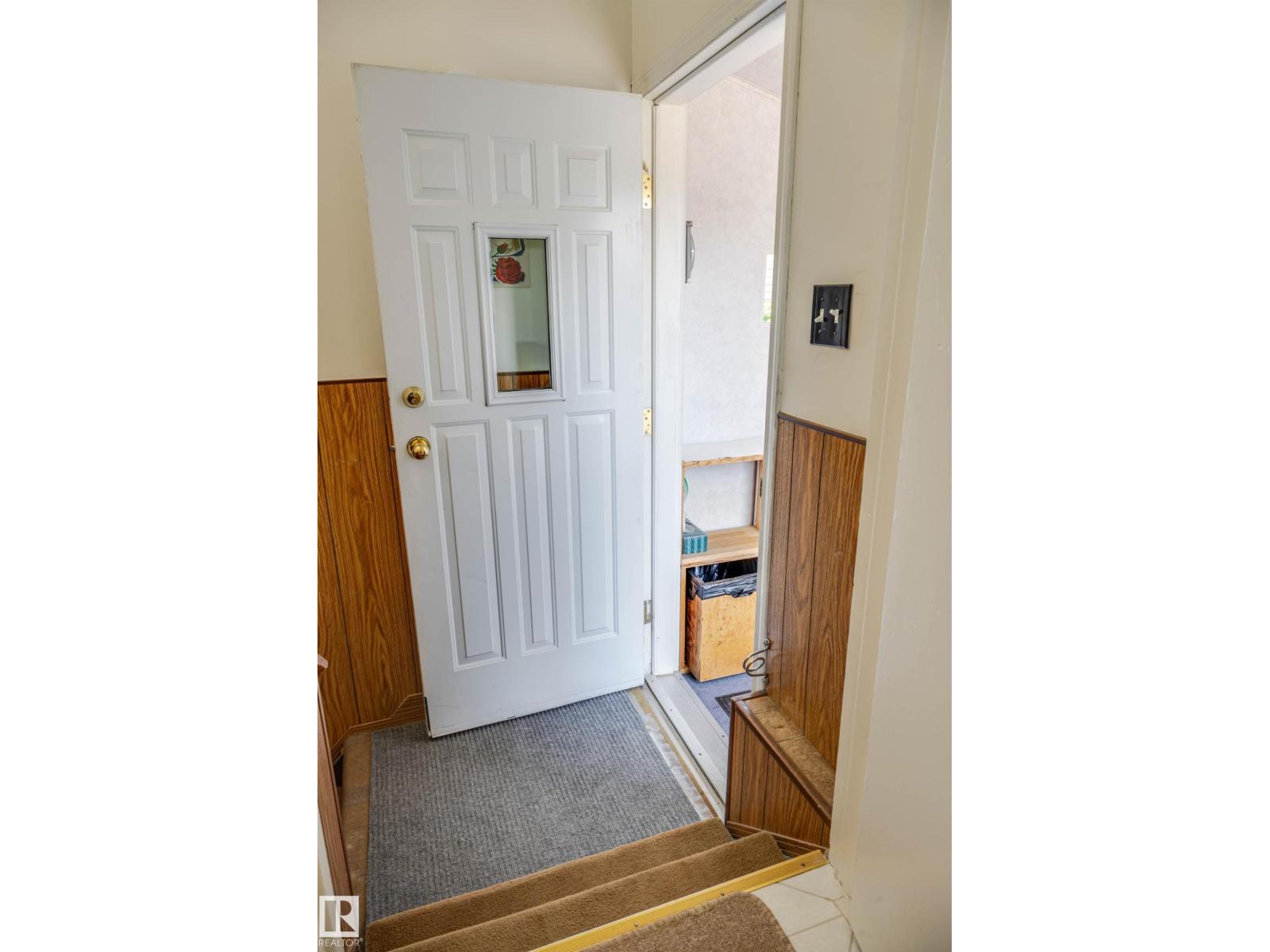 5710 51 AV - Image 19