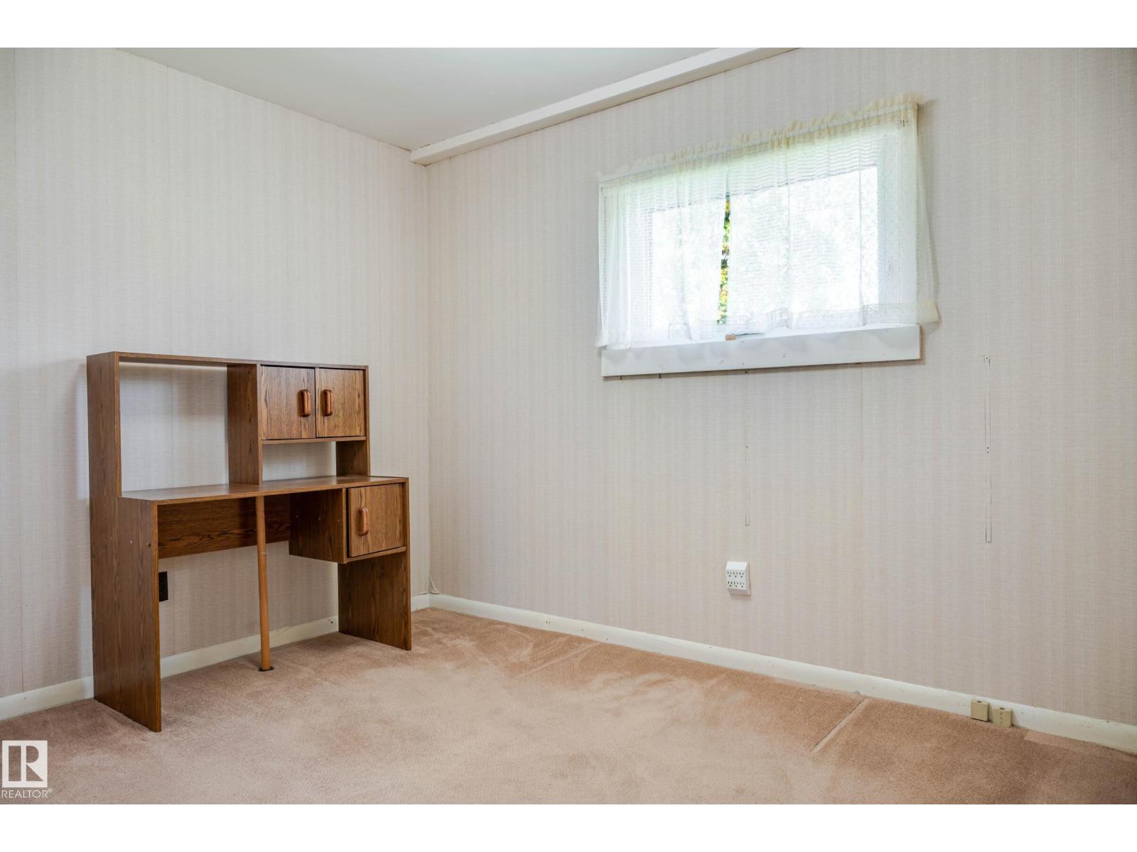 5710 51 AV - Image 12