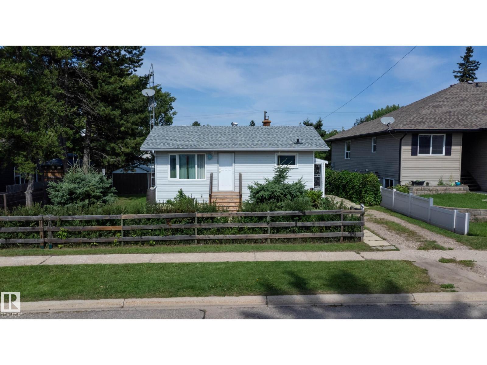 5710 51 AV - Image 40