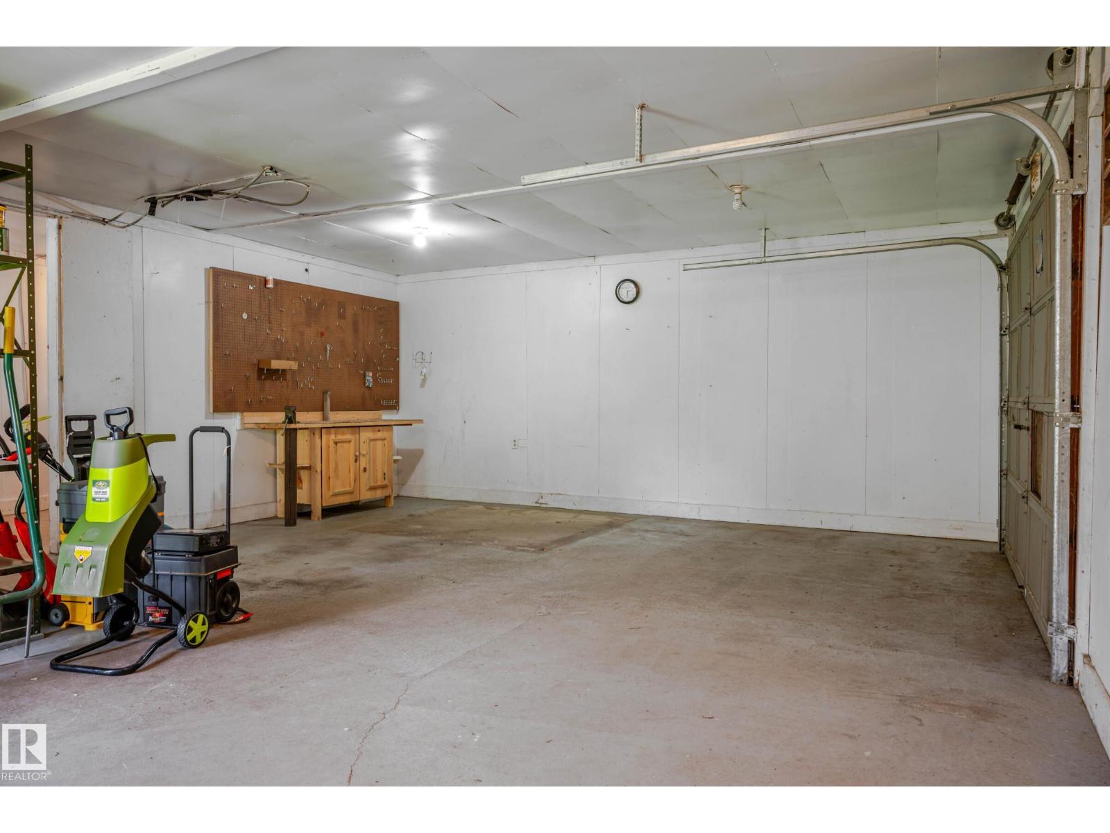 5710 51 AV - Image 62
