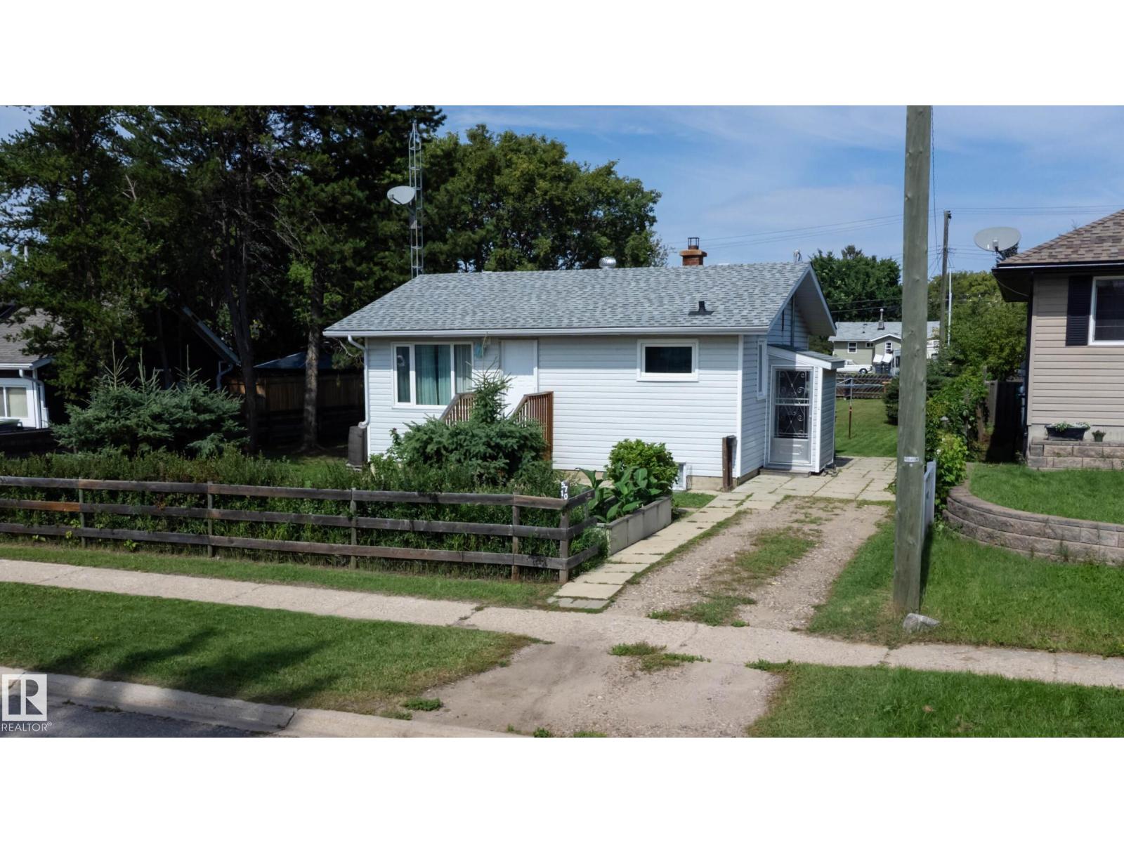 5710 51 AV - Image 46