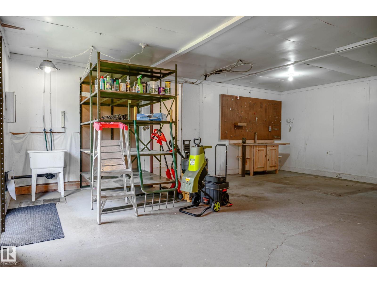 5710 51 AV - Image 61