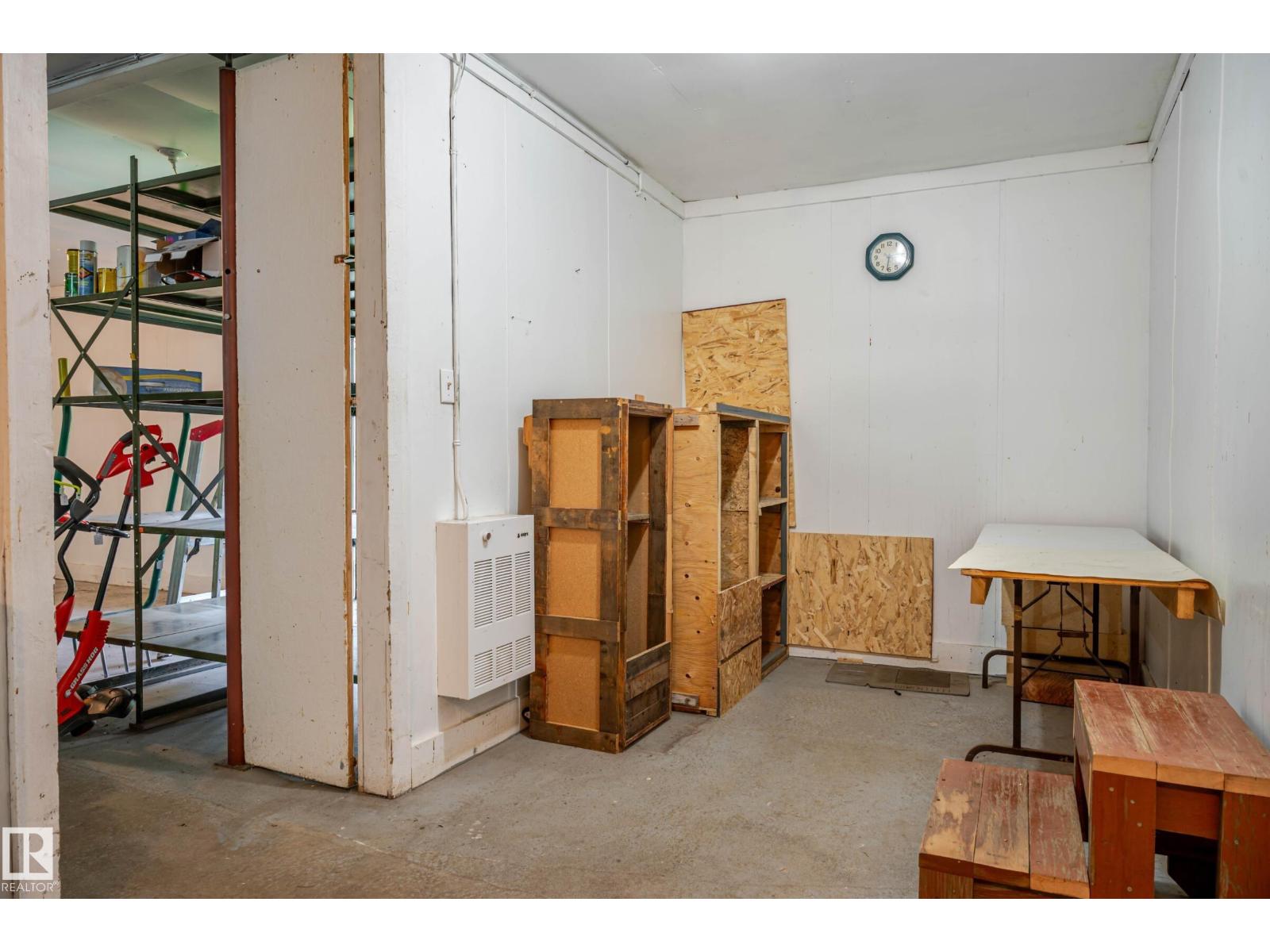 5710 51 AV - Image 64