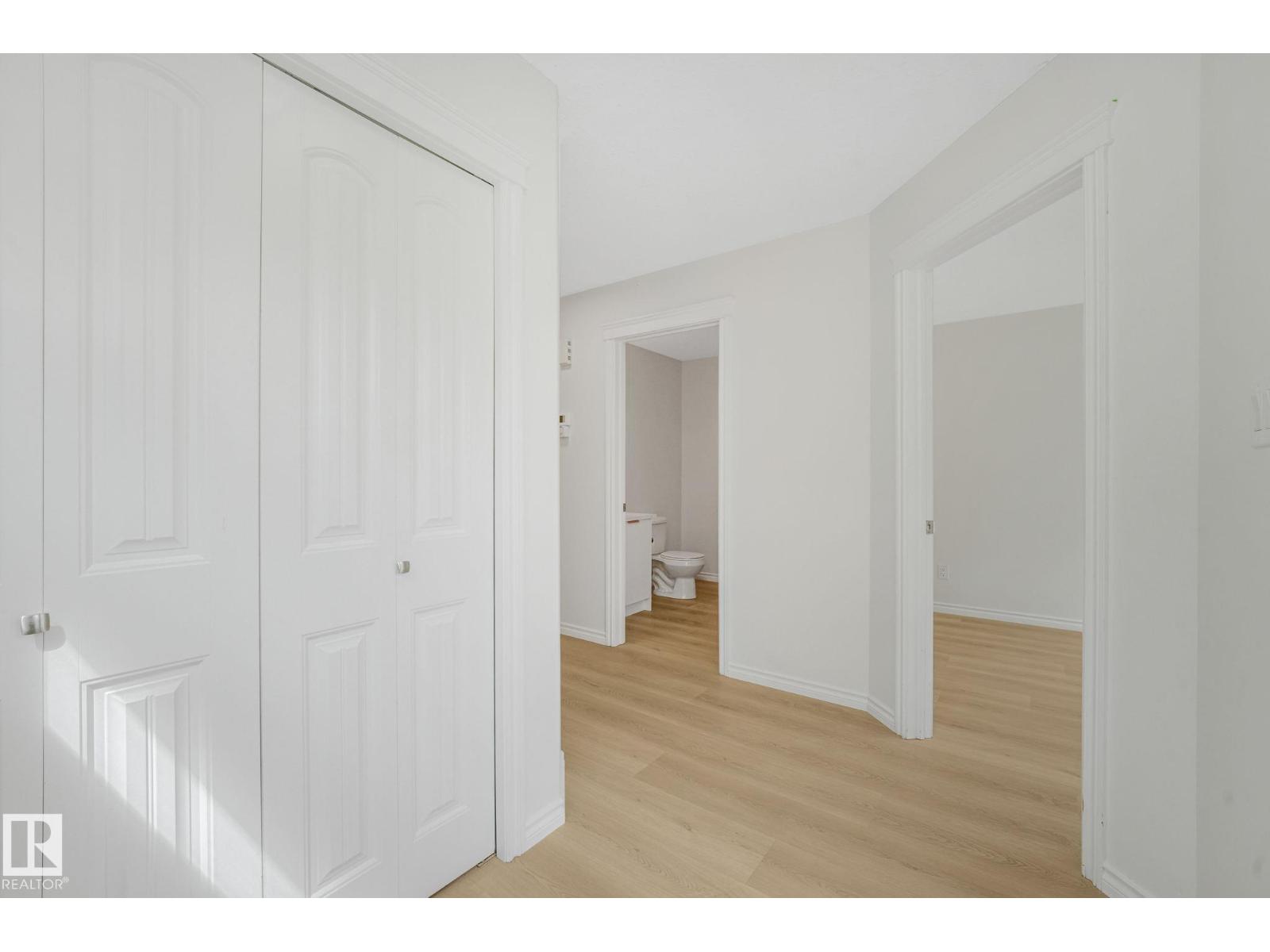 10216 150 St NW photo 4 — MLS® E4498356