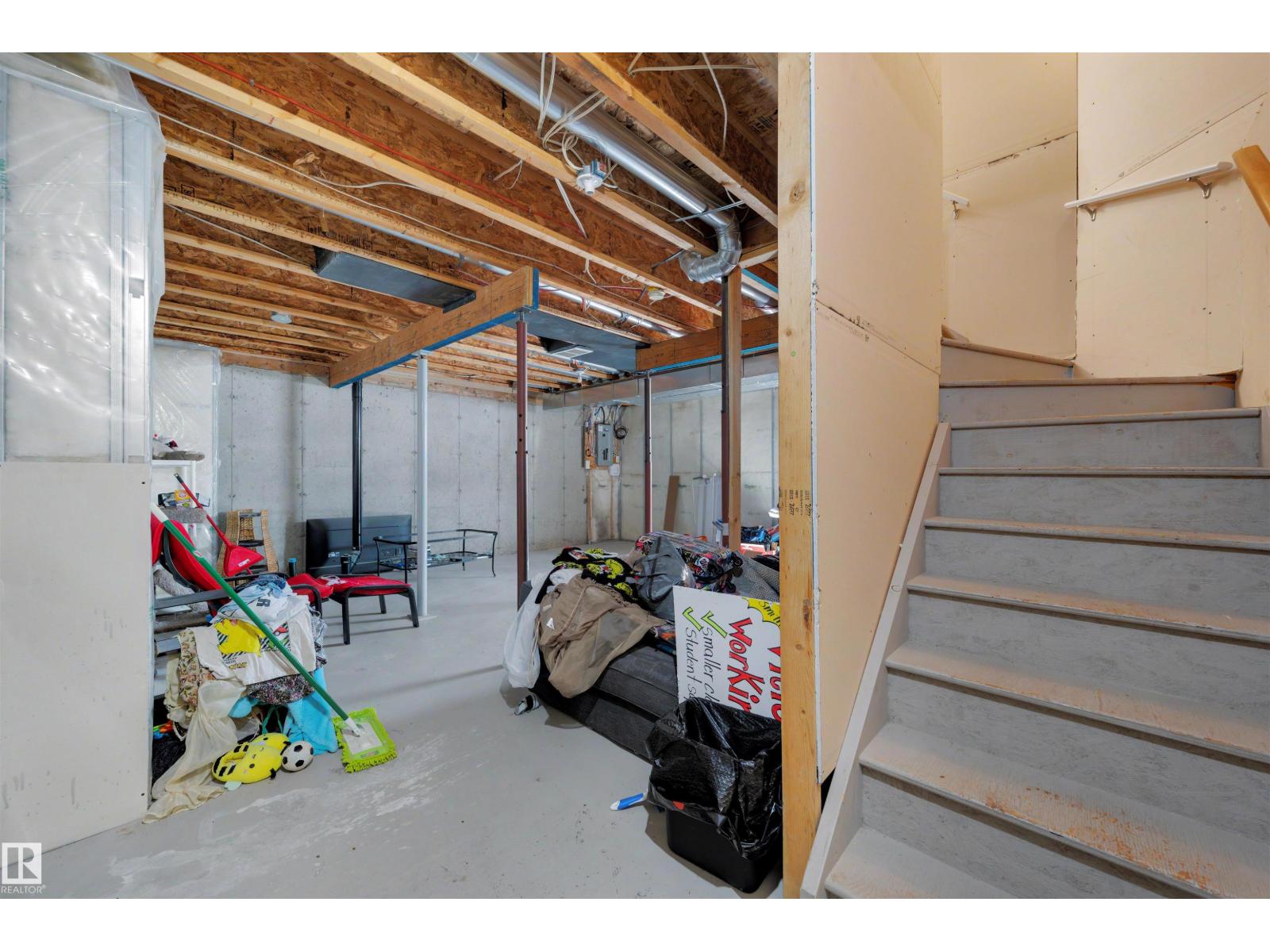 #3 450 HYNDMAN CR NW - Image 22