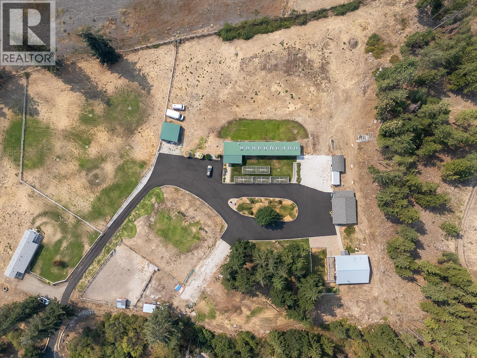 5090 MacKinnon Road, Peachland