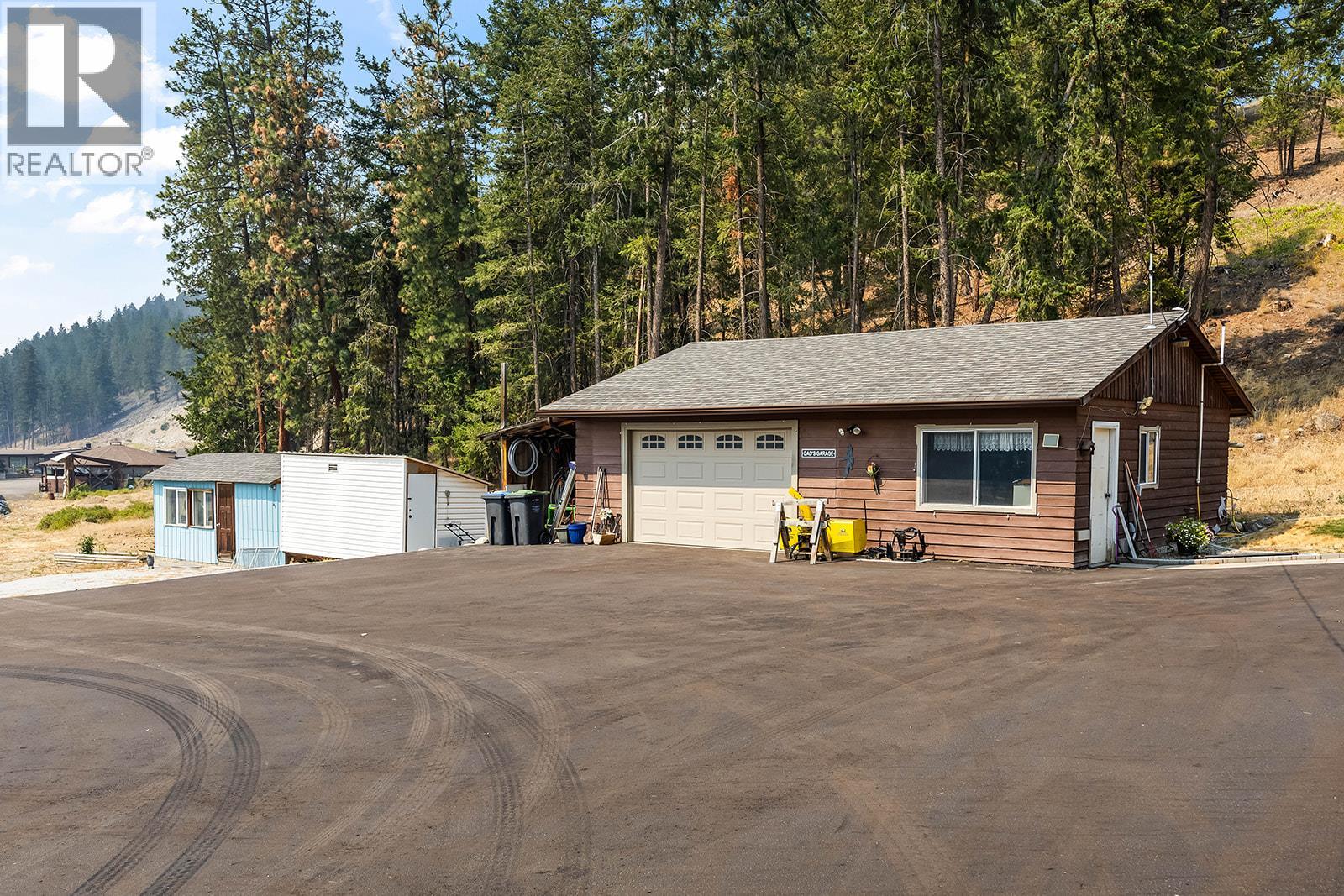 5090 MacKinnon Road - 6