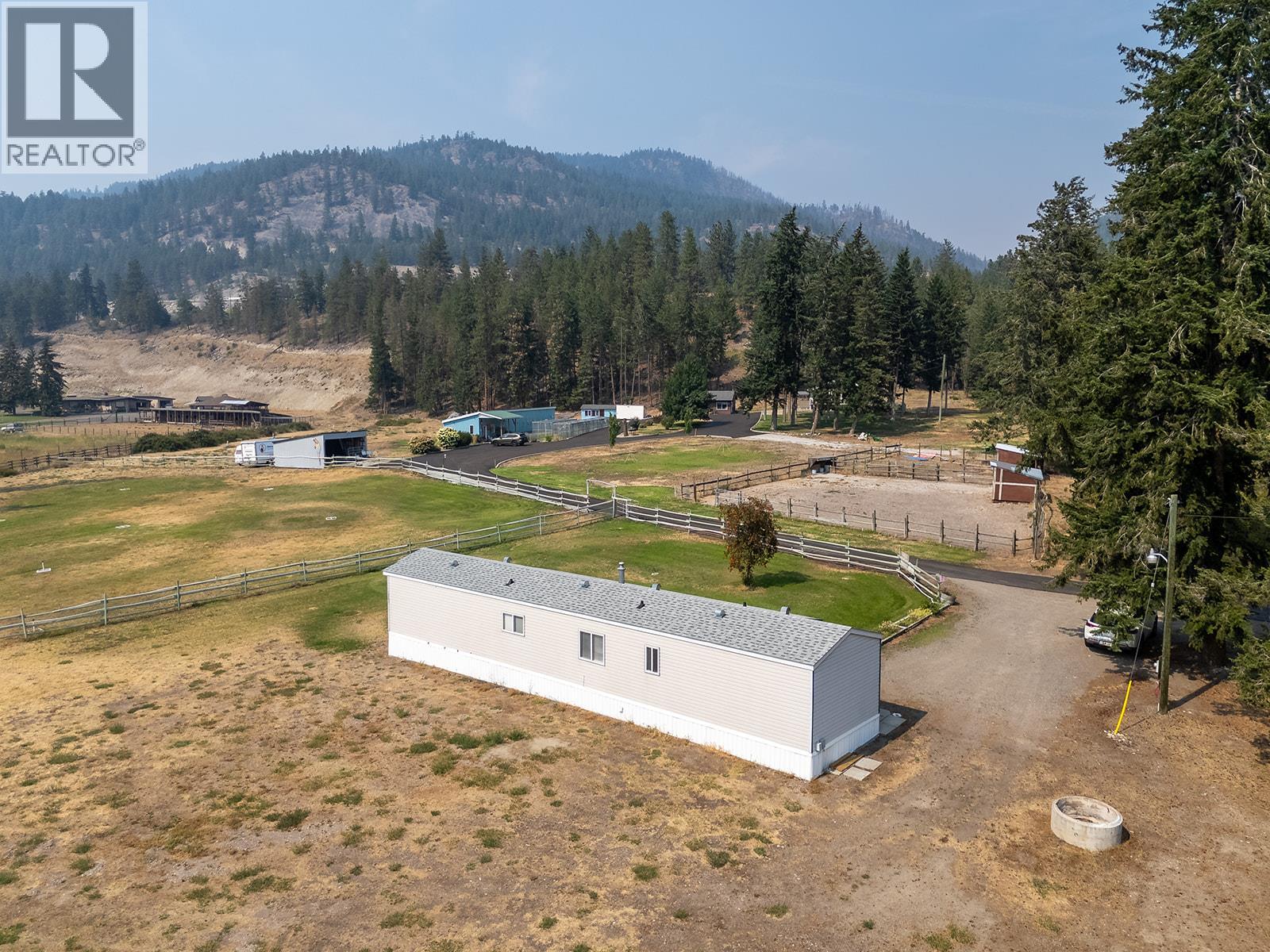 5090 MacKinnon Road, Peachland