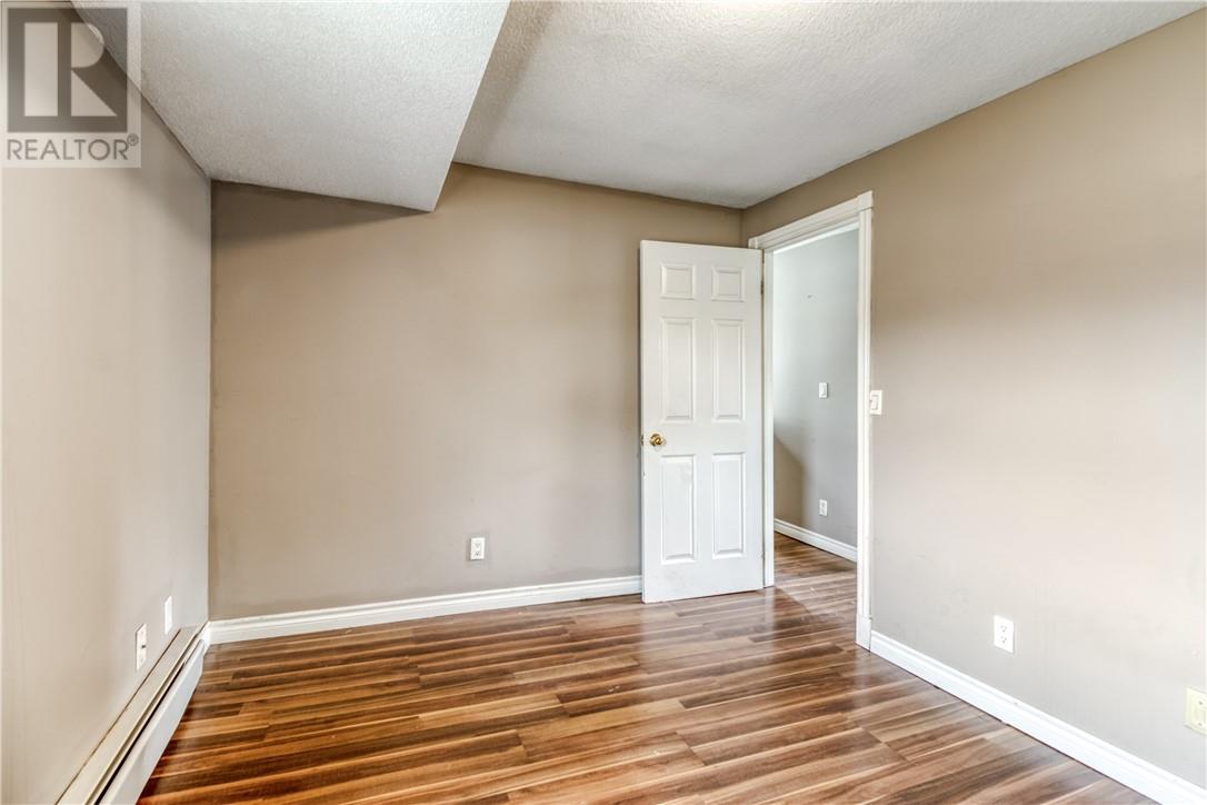554 Regent Street - Image 25