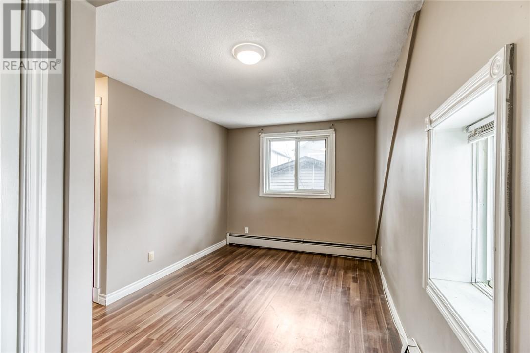 554 Regent Street - 27