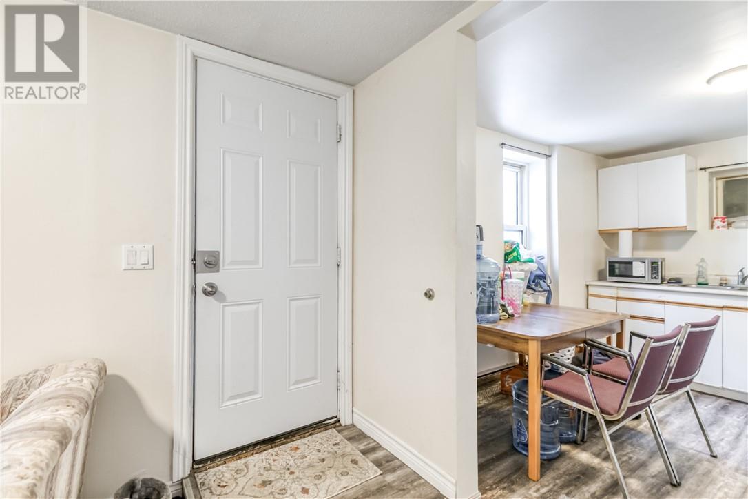 554 Regent Street - Image 38
