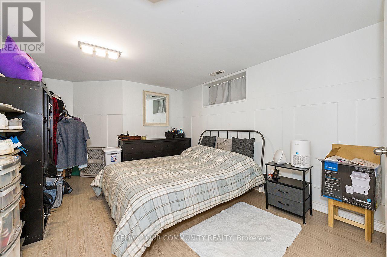 73 STRUTHERS STREET - 40