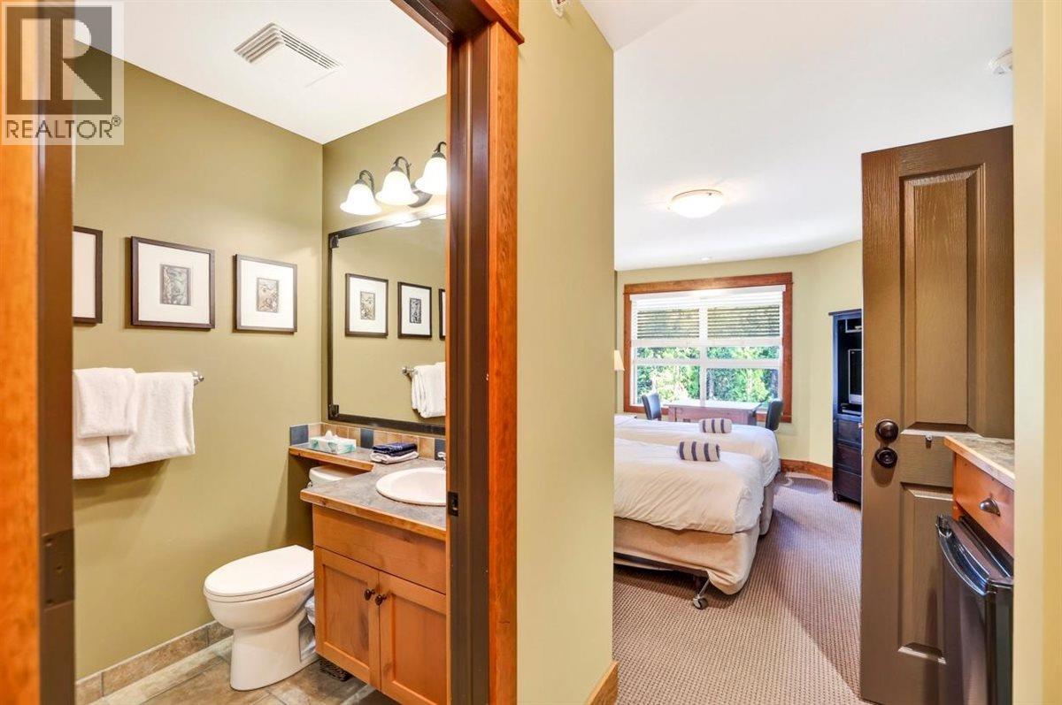 #640A 4559 Timberline Crescent - 36