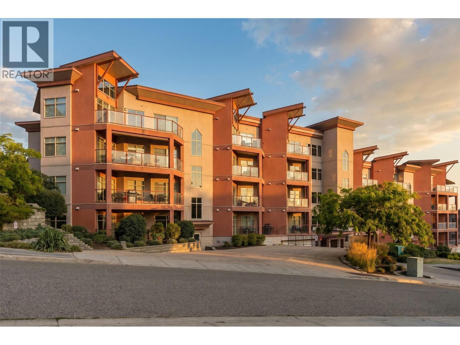 #406 3211 Skyview Lane - 2