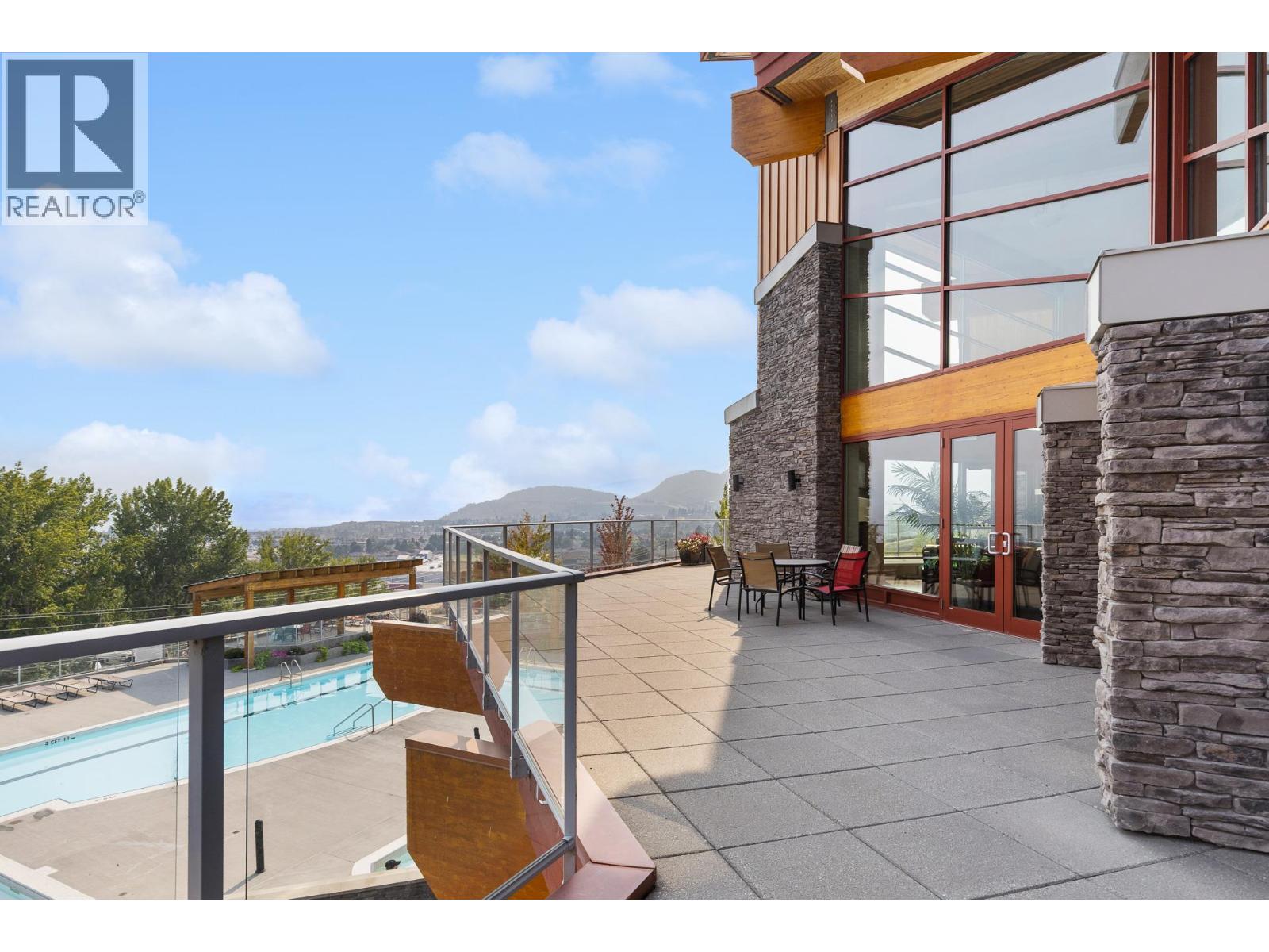 #406 3211 Skyview Lane - 44