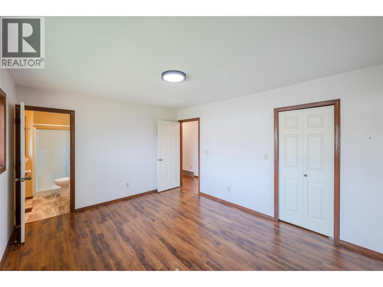 14 Bartlett Place - 22