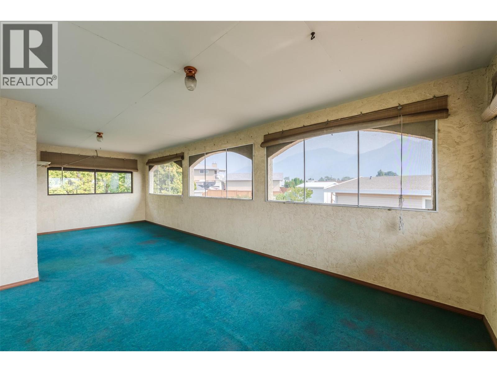 14 Bartlett Place - Image 31