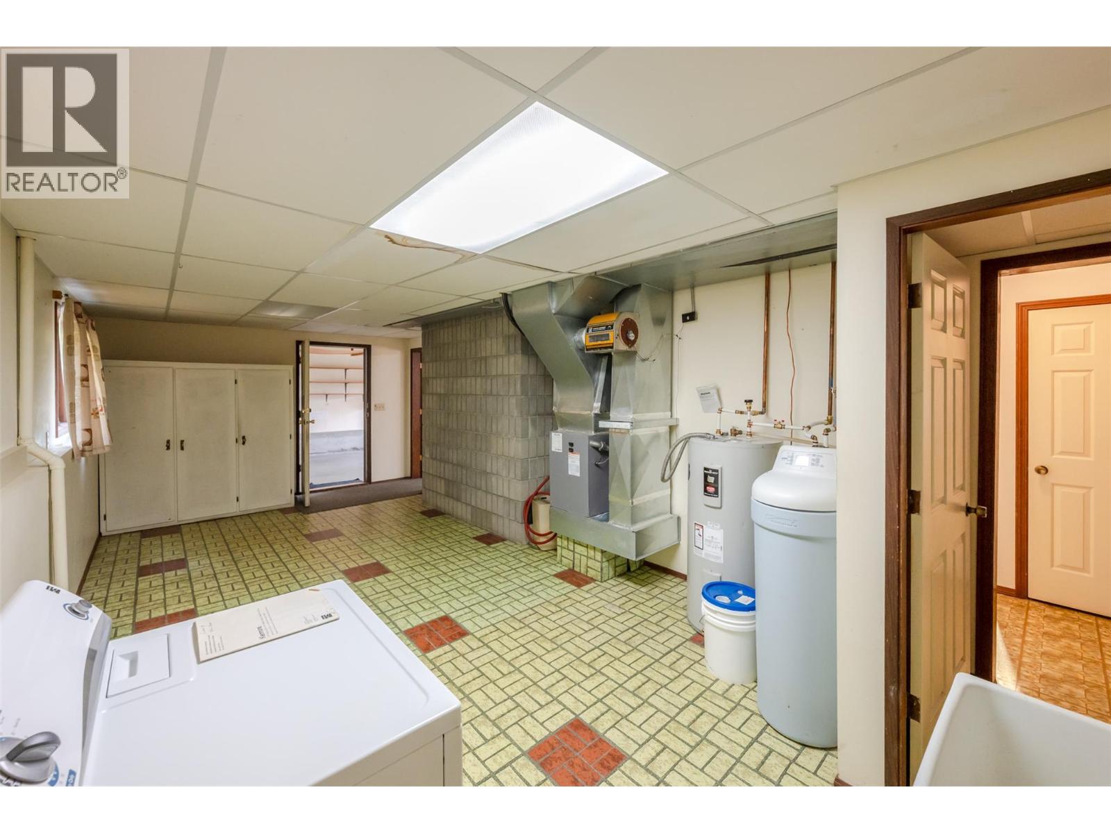 14 Bartlett Place - Image 43