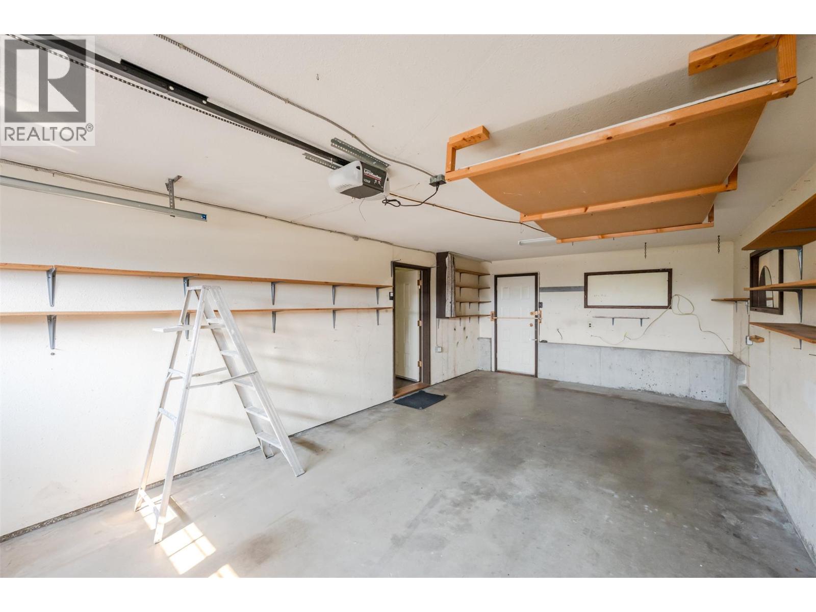 14 Bartlett Place - Image 47