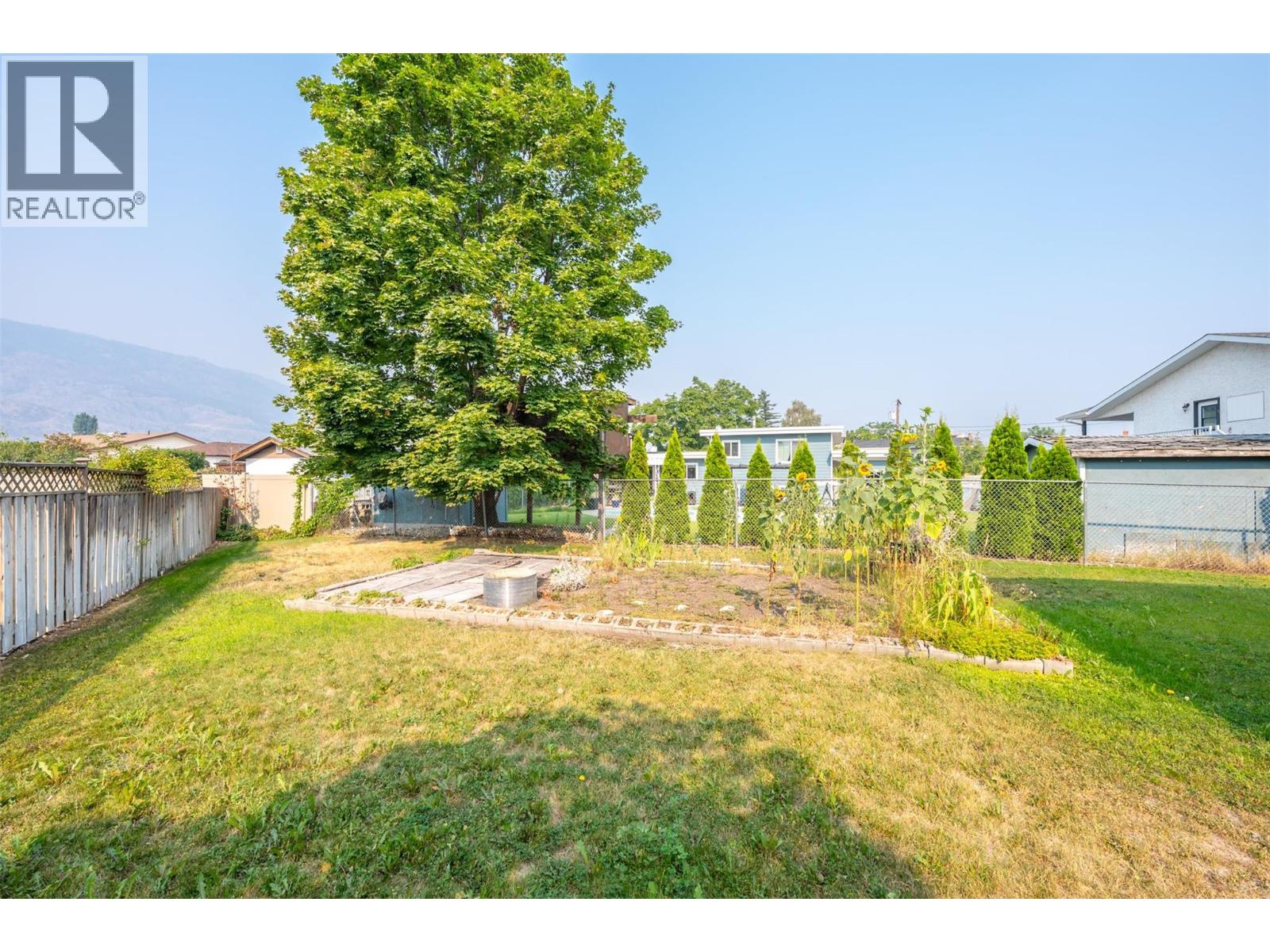 14 Bartlett Place - Image 53