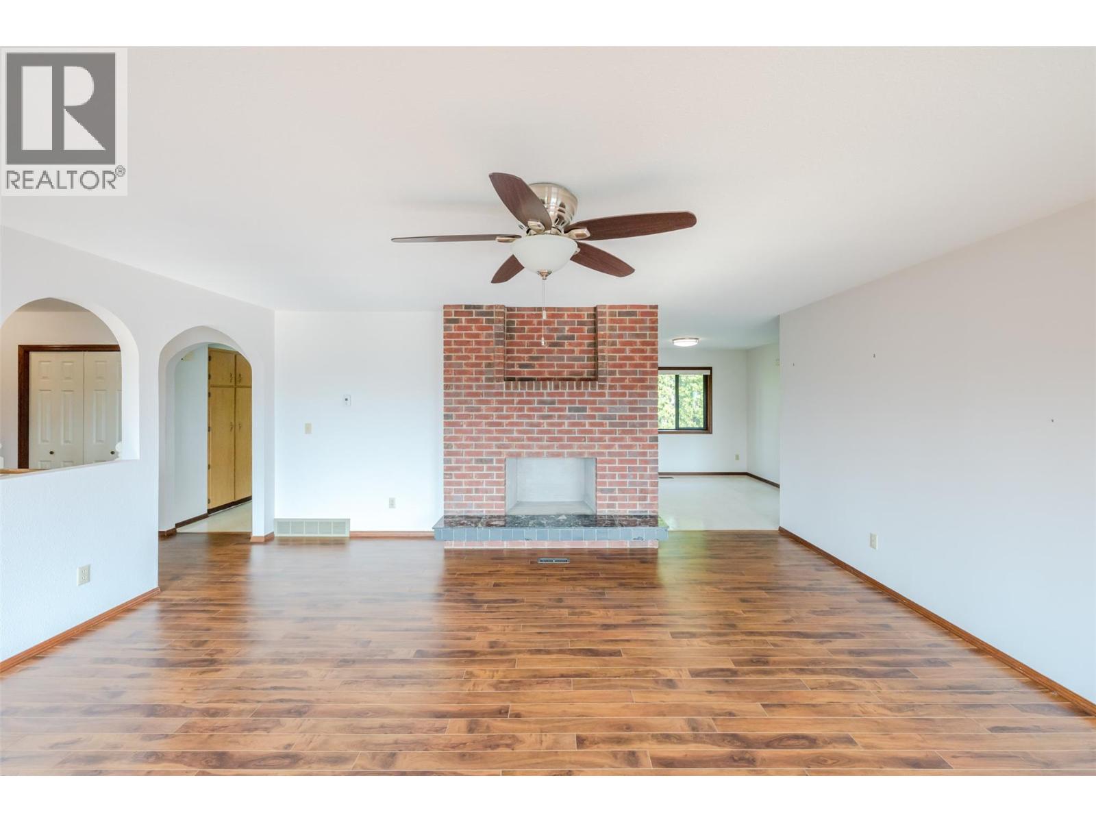 14 Bartlett Place - 7