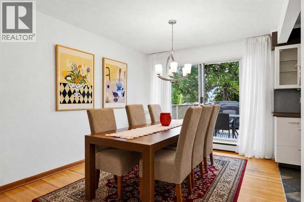 8628 7 Street SW - 12