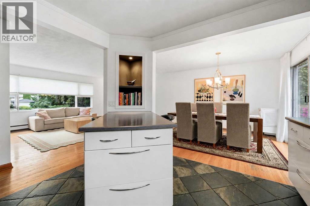 8628 7 Street SW - 21