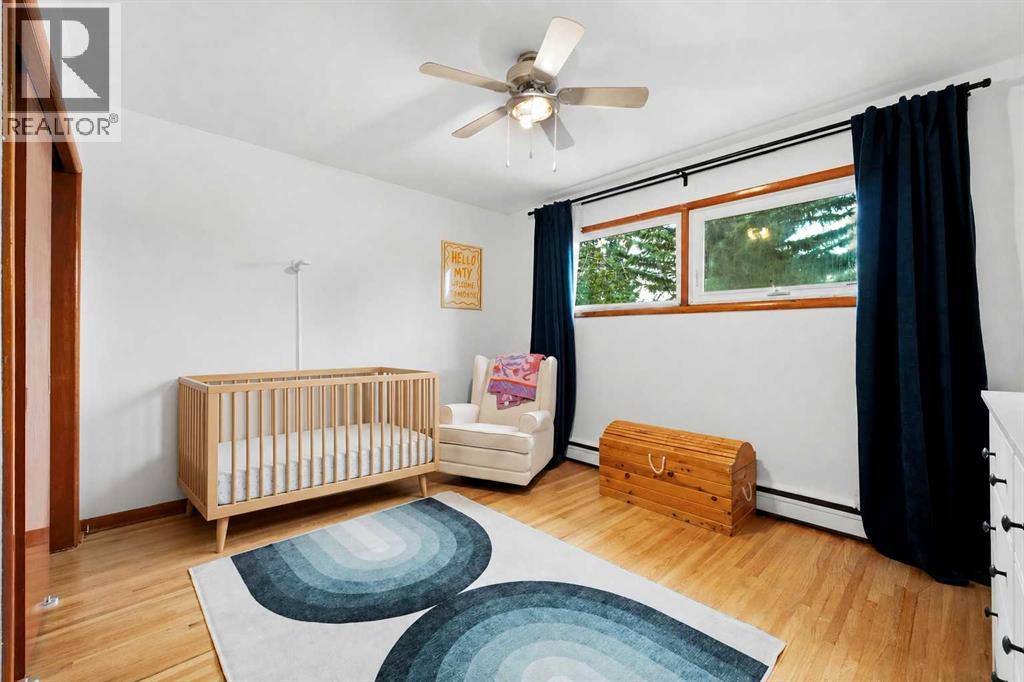 8628 7 Street SW - 27