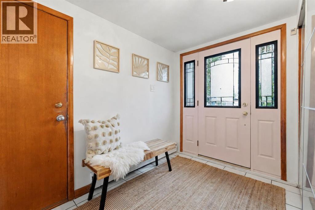 8628 7 Street SW - 4