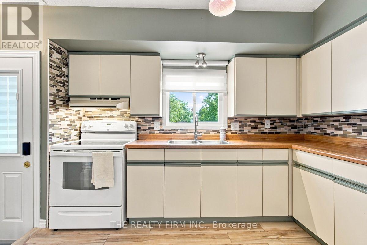 258 OLYMPIC CRESCENT - Image 11
