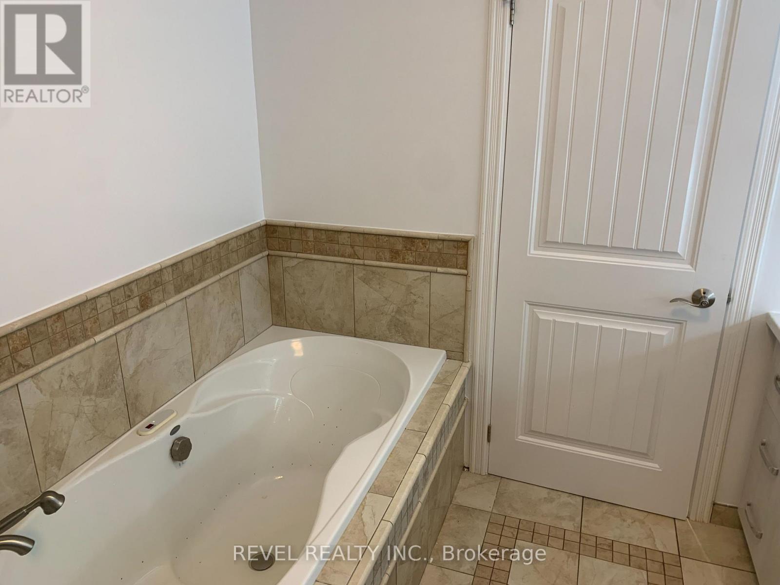 1040 MAHONEY ROAD - Image 19