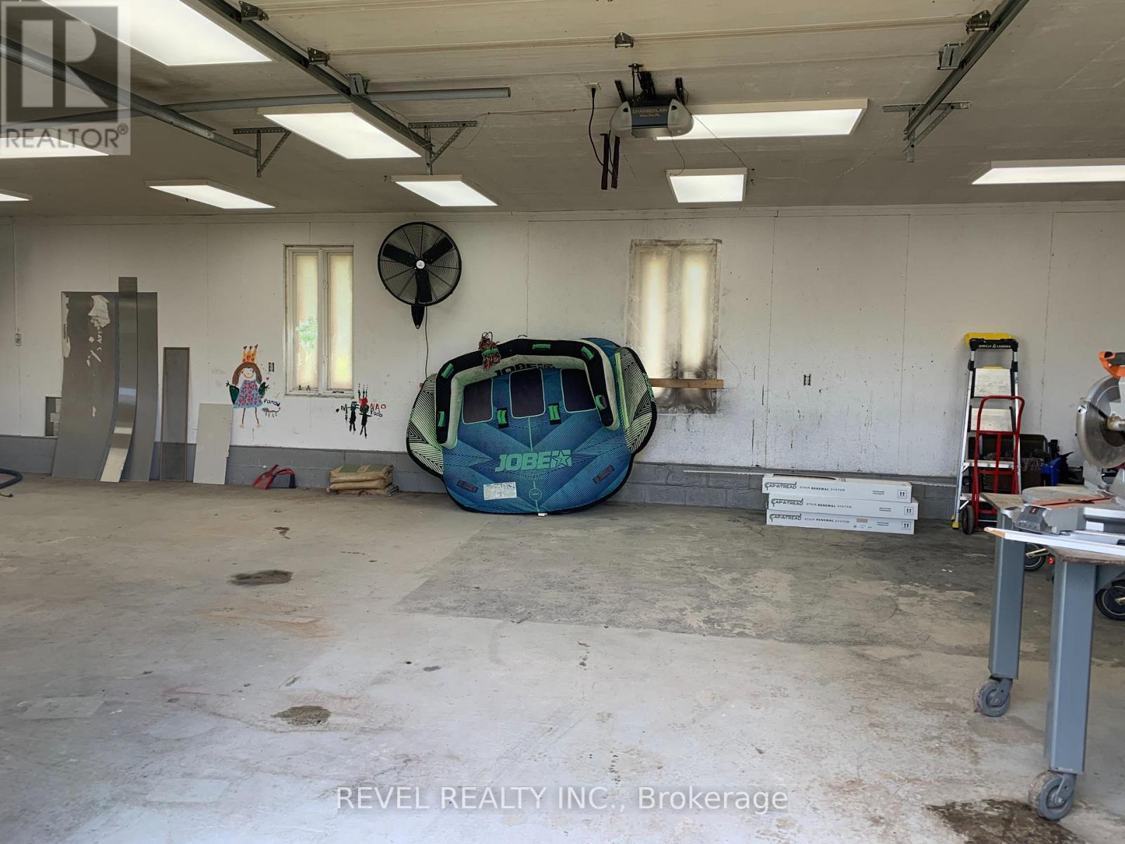 1040 MAHONEY ROAD - Image 39