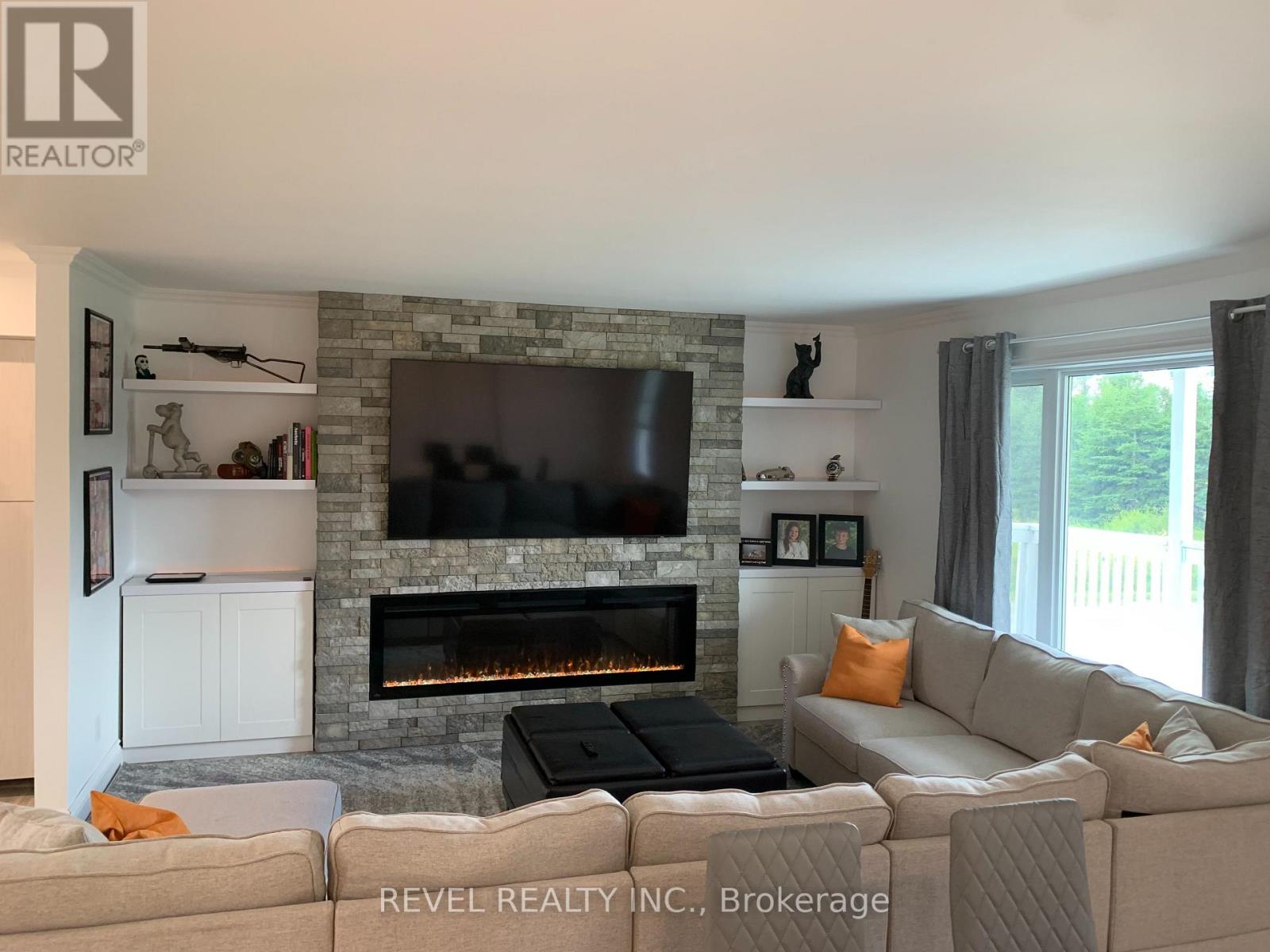 1040 MAHONEY ROAD - 6