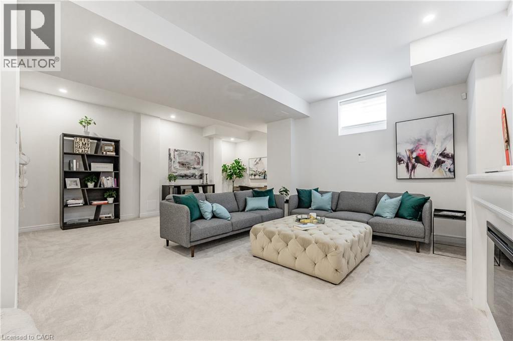 11 WILLIAM DUNLOP Street - 14