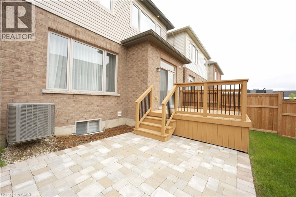 11 WILLIAM DUNLOP Street - 22