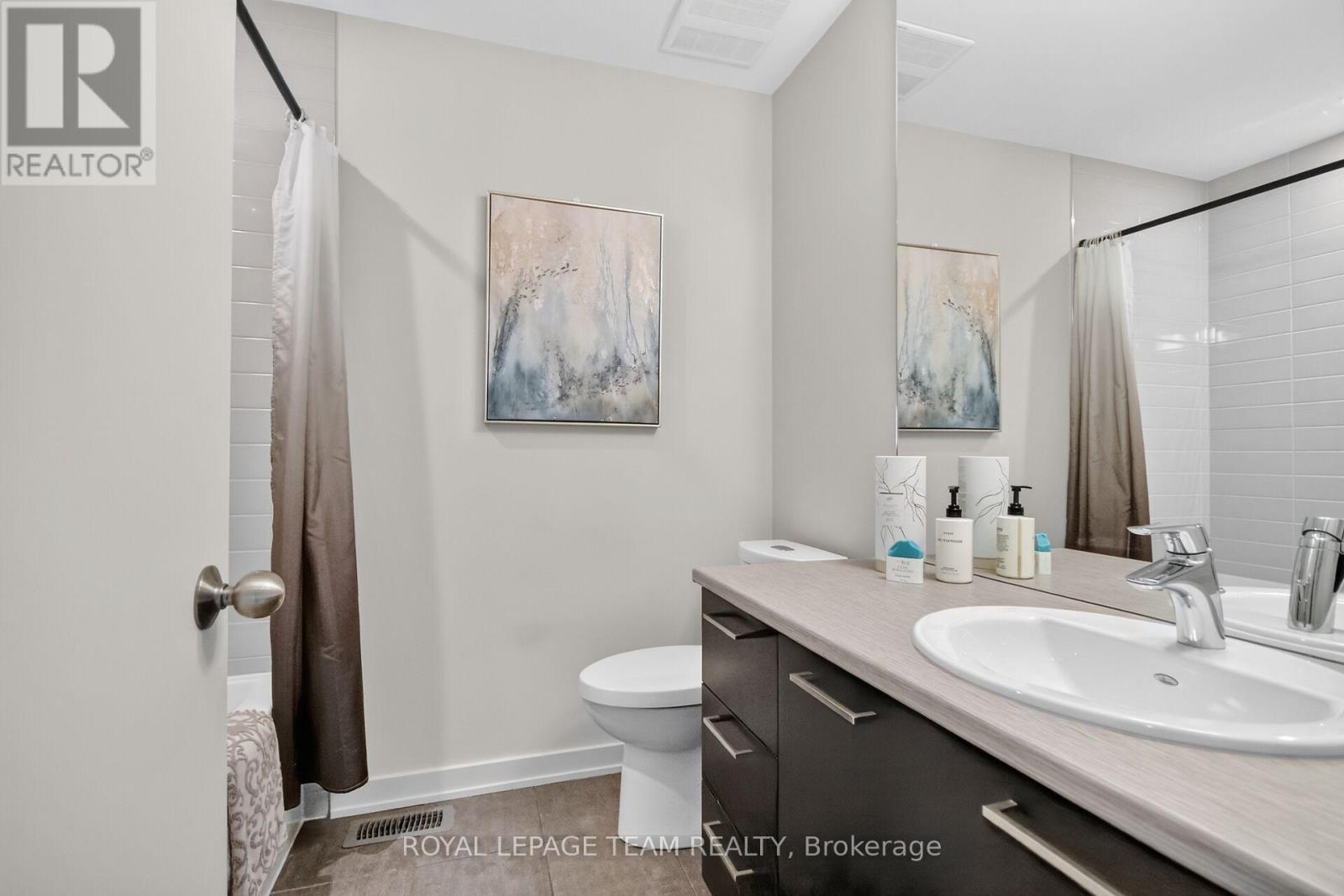 140 LARIMAR CIRCLE - Image 32
