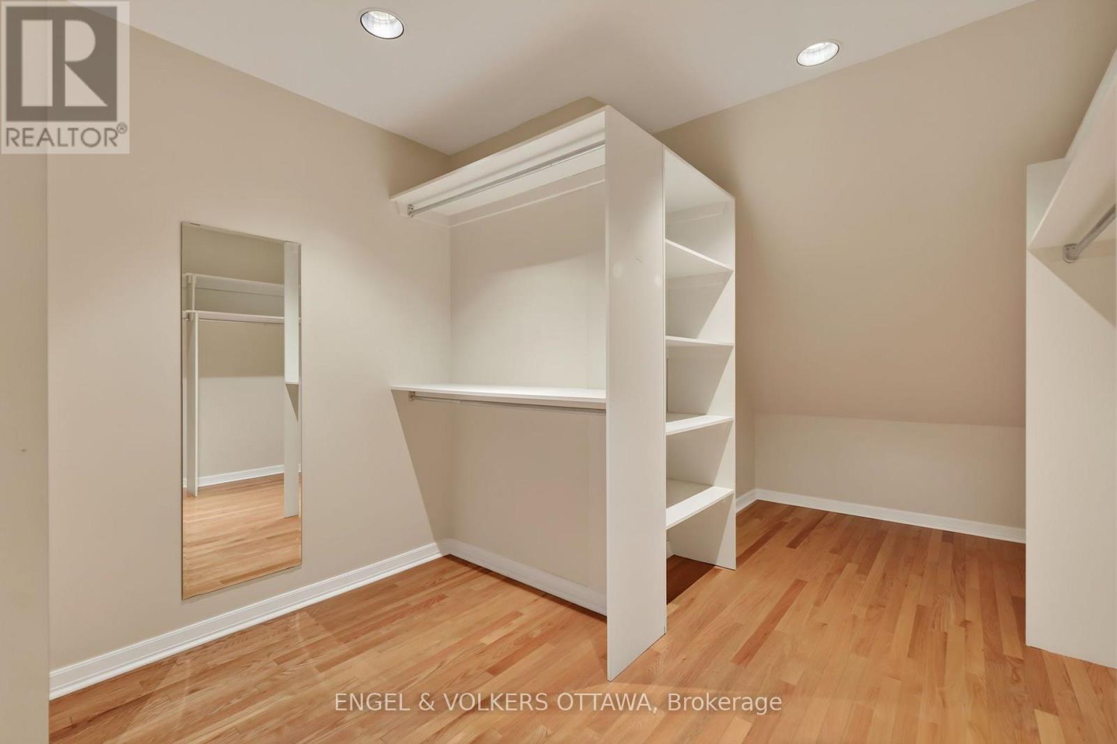 13 CHINOOK CRESCENT - Image 25