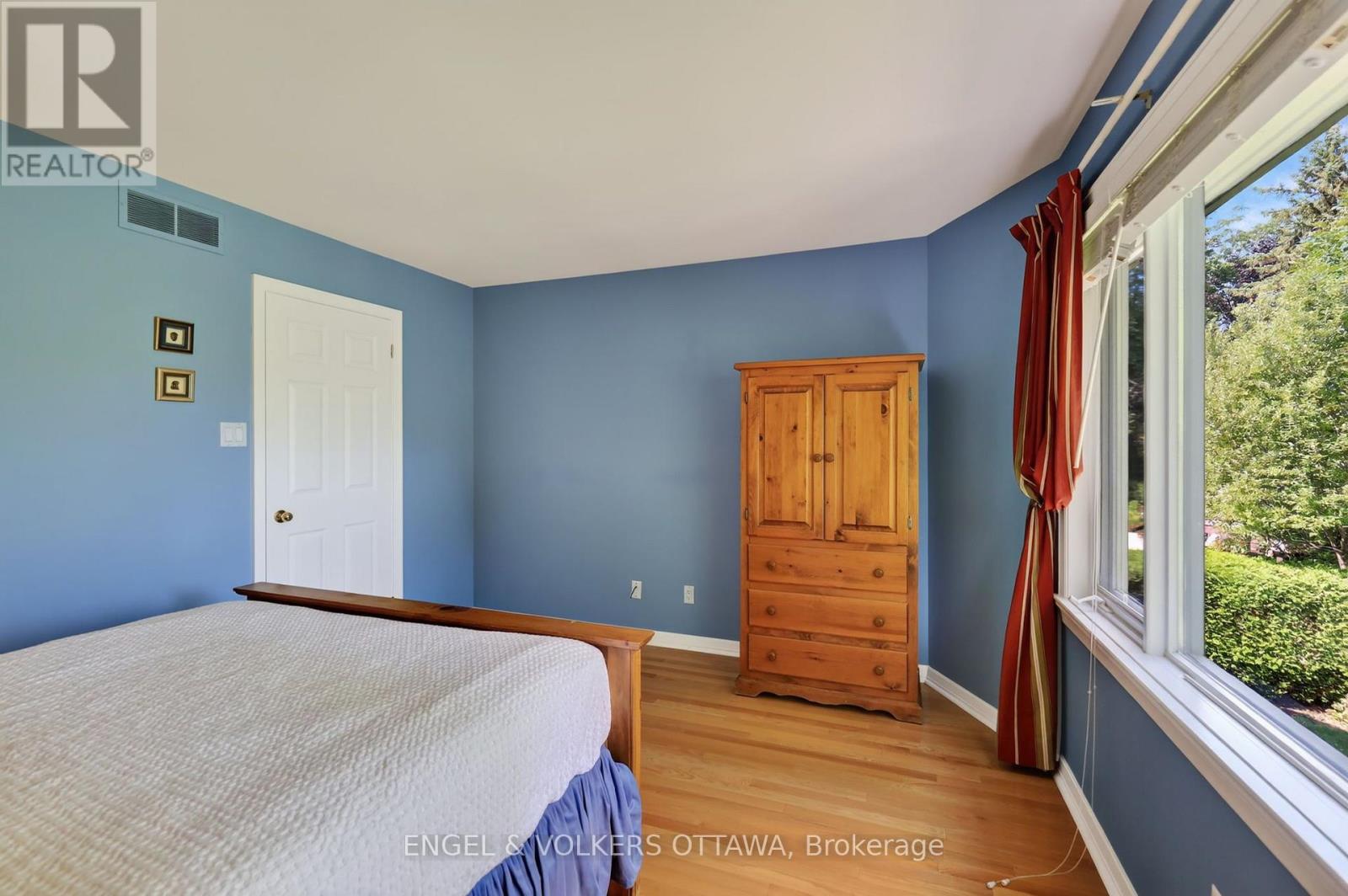 13 CHINOOK CRESCENT - Image 30