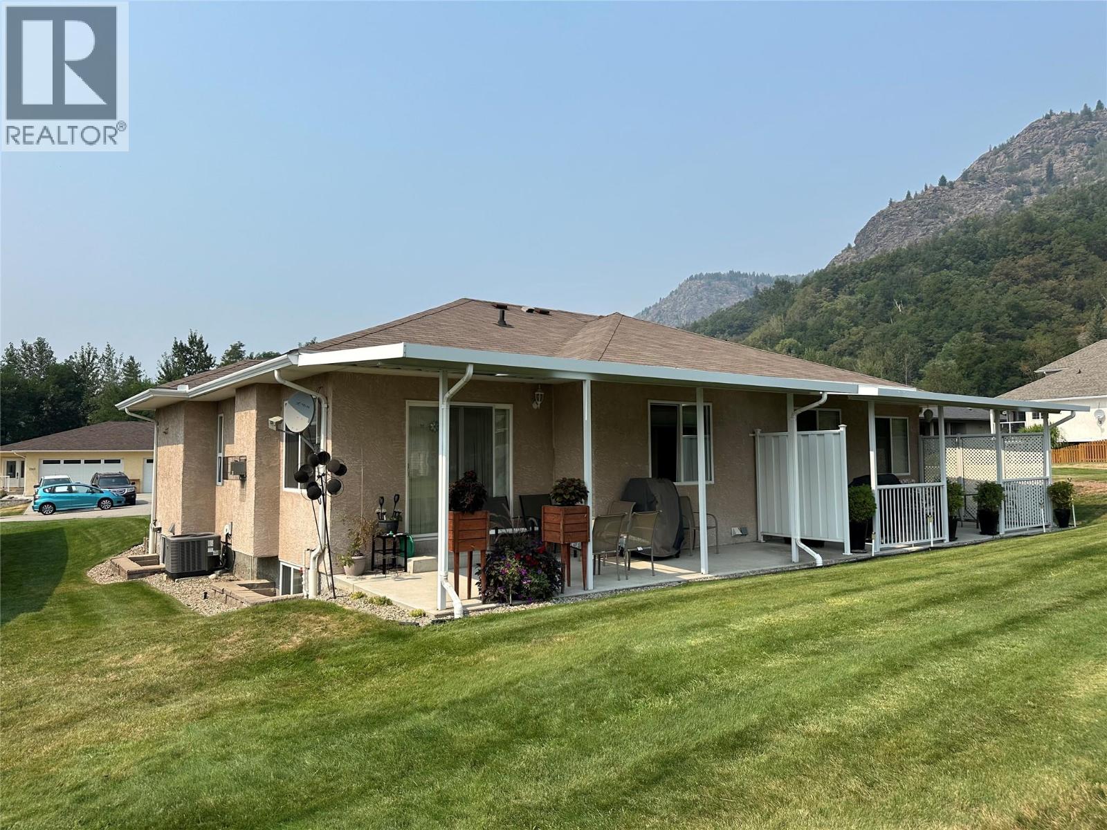 7186 Wright Way, Trail