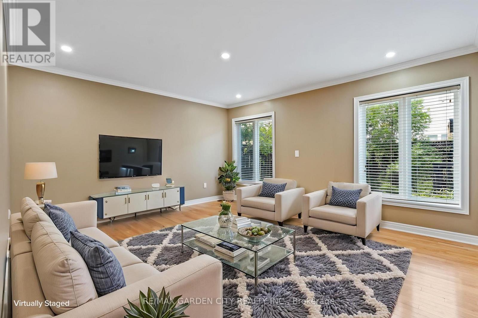 401 WRIGHT CRESCENT - 6