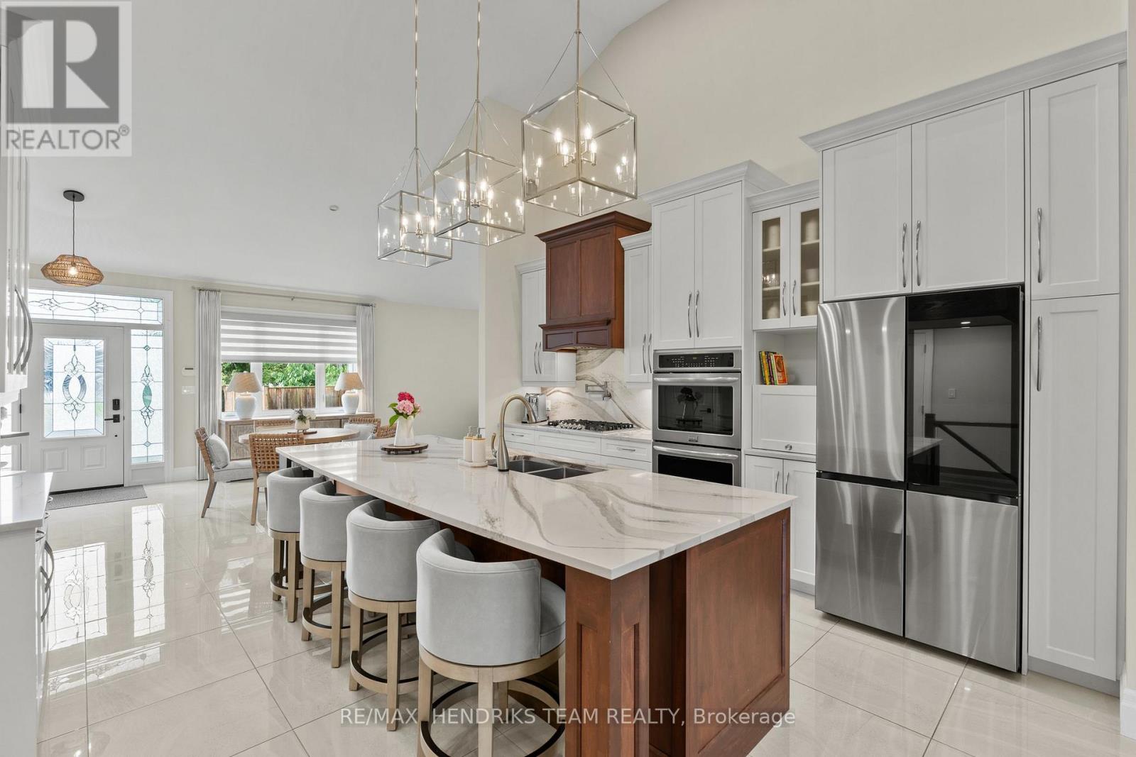 5B WILHOLME DRIVE - 12
