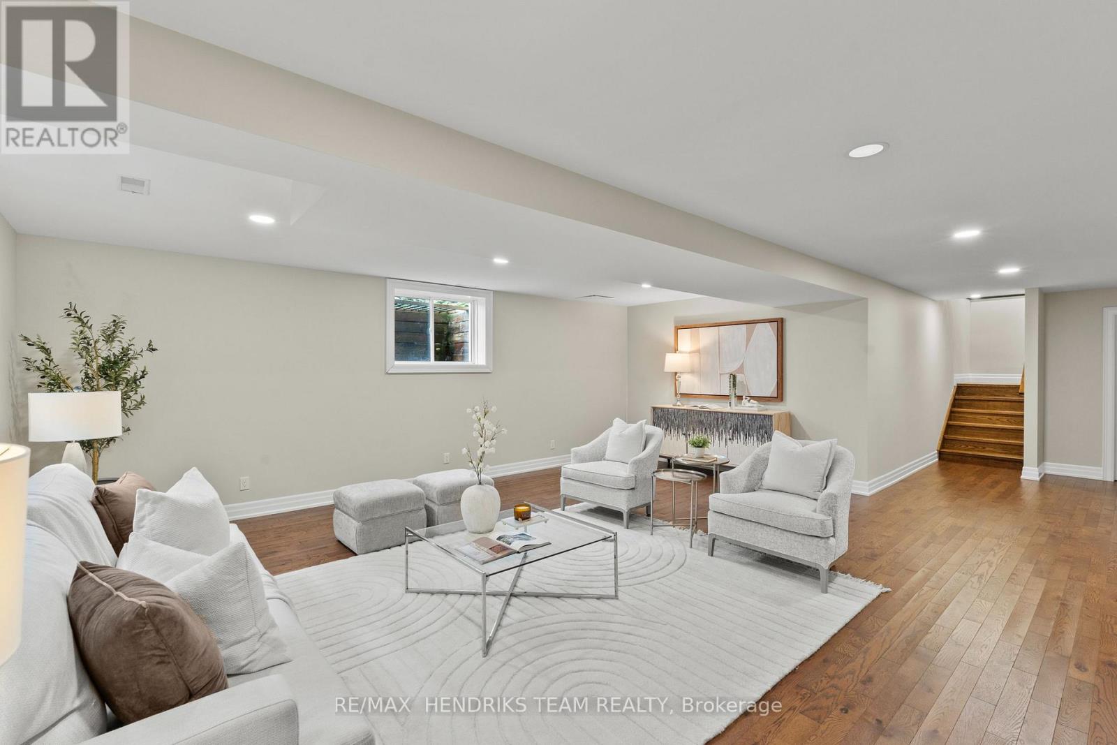 5B WILHOLME DRIVE - 31