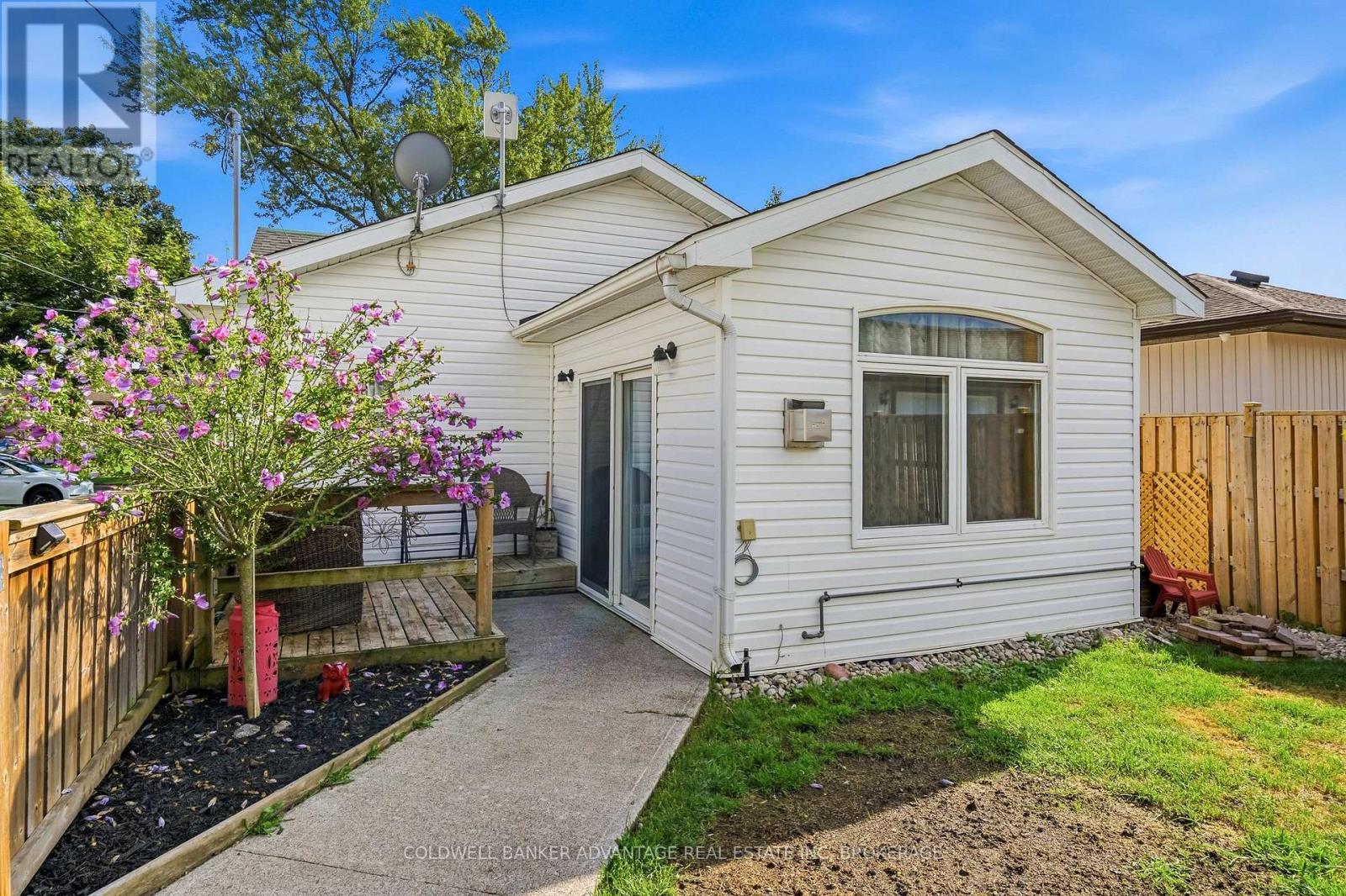 374 DIEPPE STREET - Image 22