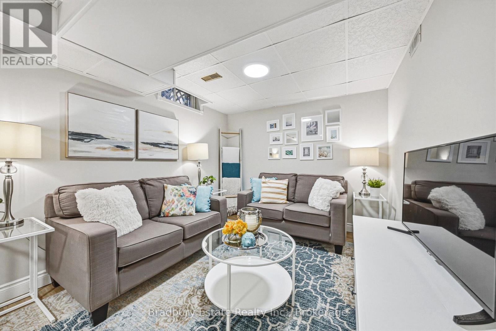 #26 1205 LAMBS COURT - Image 28