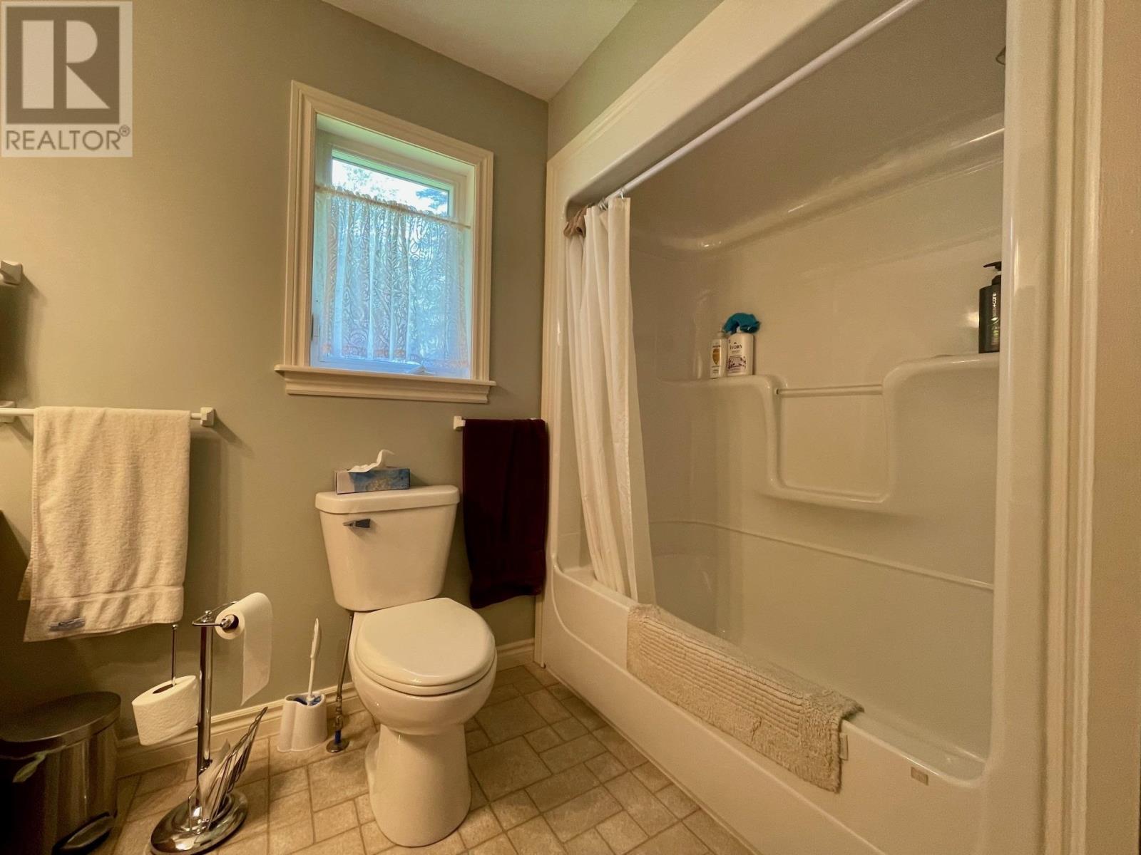 943 RATTENBURY Road - Image 31