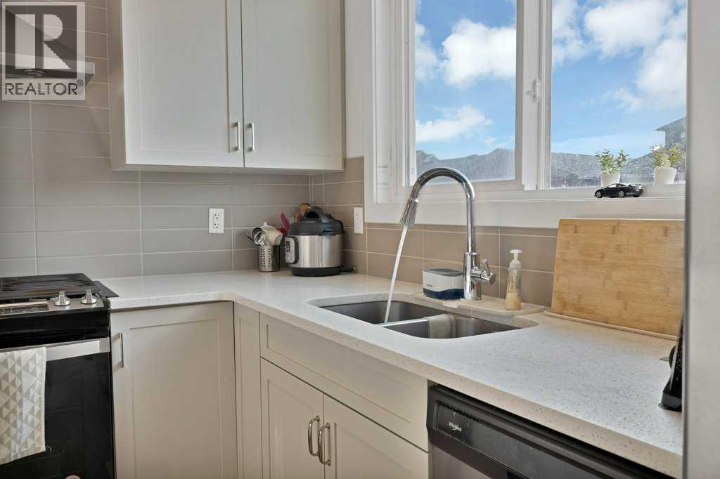 25 Savanna Manor NE - 15