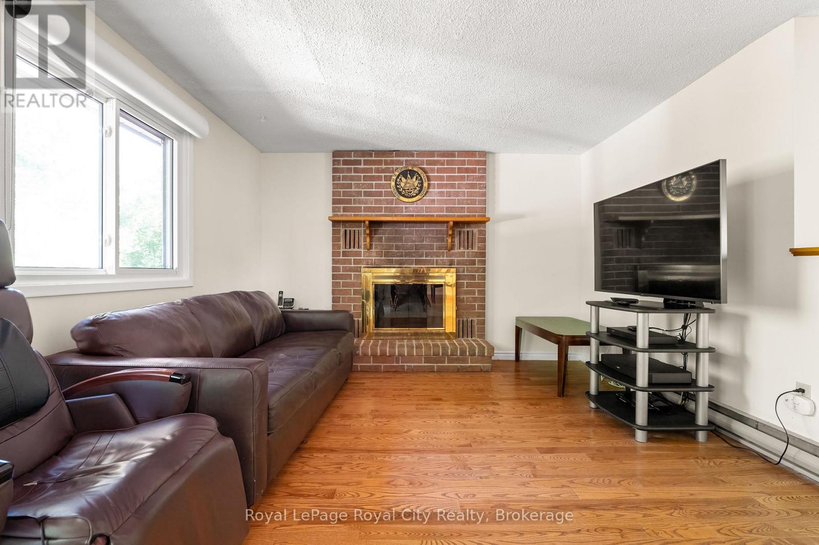 121 IMPERIAL ROAD N - 12