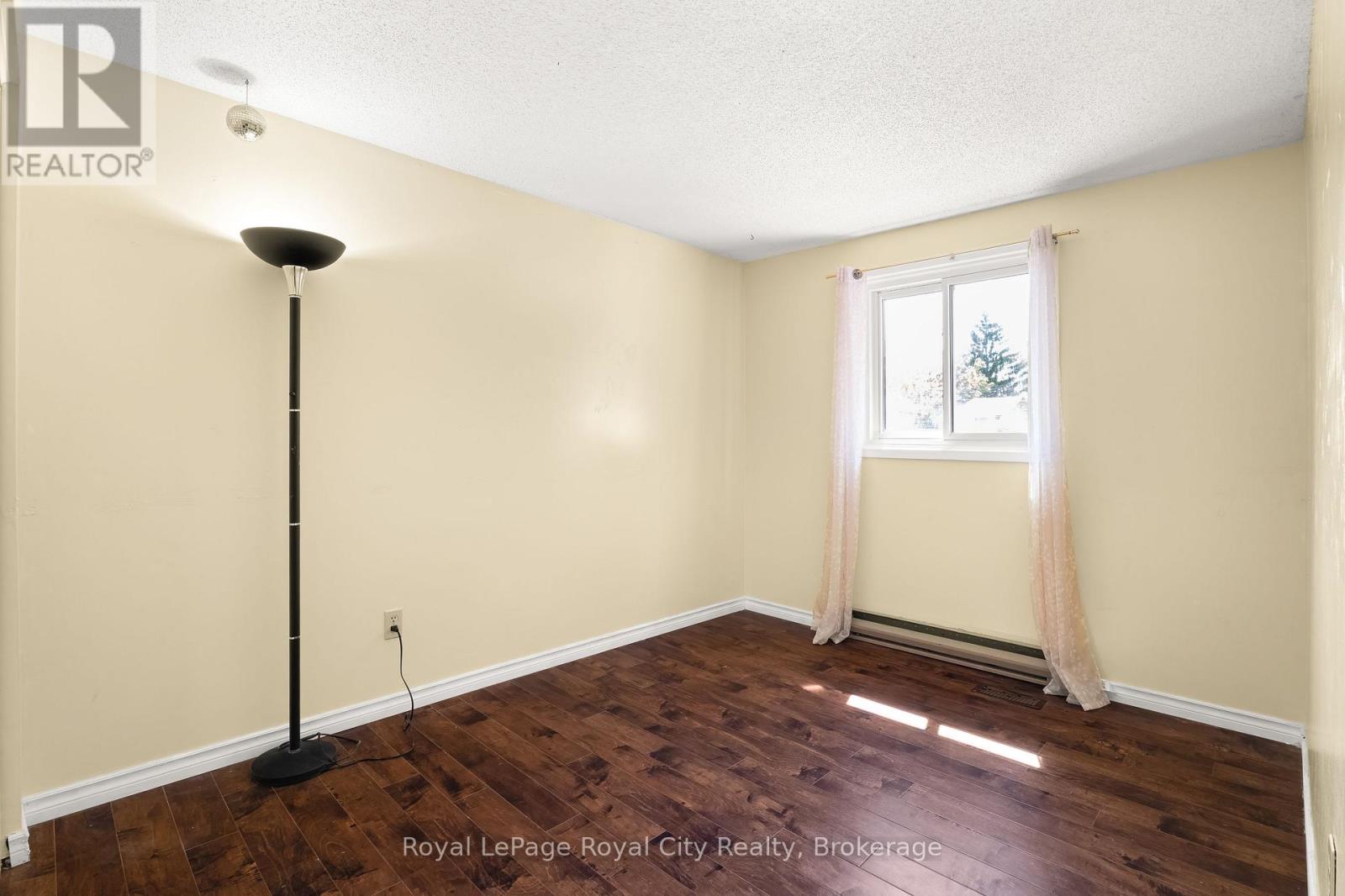 121 IMPERIAL ROAD N - Image 27